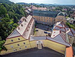 Zámek Česká Kamenice, celkový pohled