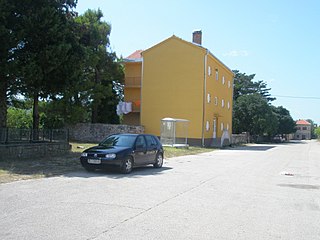 <span class="mw-page-title-main">Ervenik</span> Municipality in Dalmatian Hinterland, Croatia