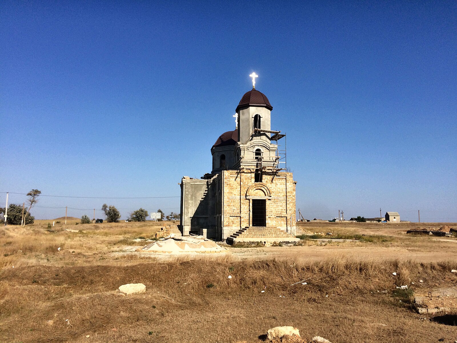 Церковь всех святых в земле Российской просиявших Поповка Крым. Время в мирном крым