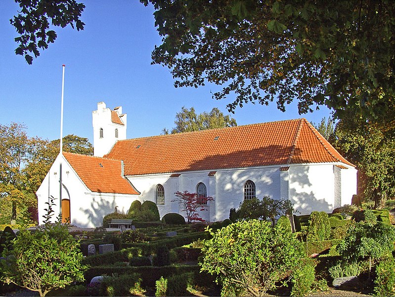 File:08-10-06-g2-Hoed kirke (Norddjurs).JPG