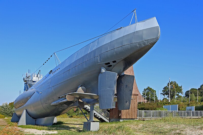 File:0 1249 Marine Ehrenmal Laboe - U 995.jpg