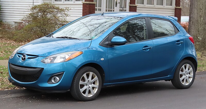 File:11-14 Mazda2.jpg