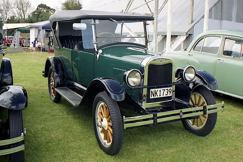 File:1926 Chevrolet tourer (15842877055).jpg