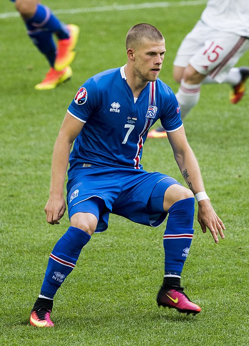 1 Jóhann Berg Guðmundsson (cropped)