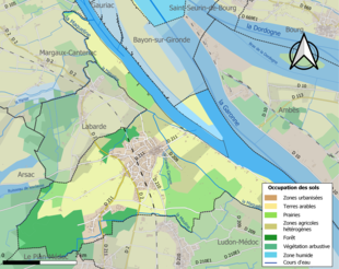 Barevná mapa znázorňující využití půdy.