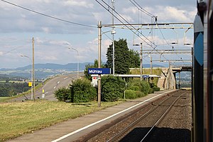 Covered shelter next to side platform