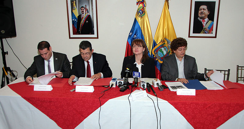 File:ALBA APOYO VENEZUELA (16167761493).jpg