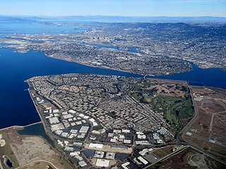 <span class="mw-page-title-main">Bay Farm Island, Alameda, California</span> Peninsula in the San Francisco East Bay, US