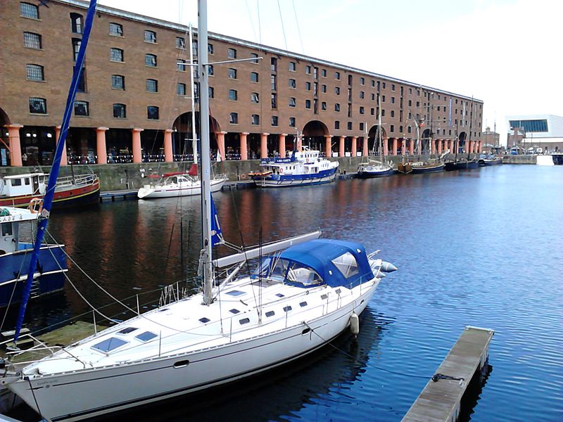 File:Albert Dock, Liverpool - 2013-06-07 (9).jpg
