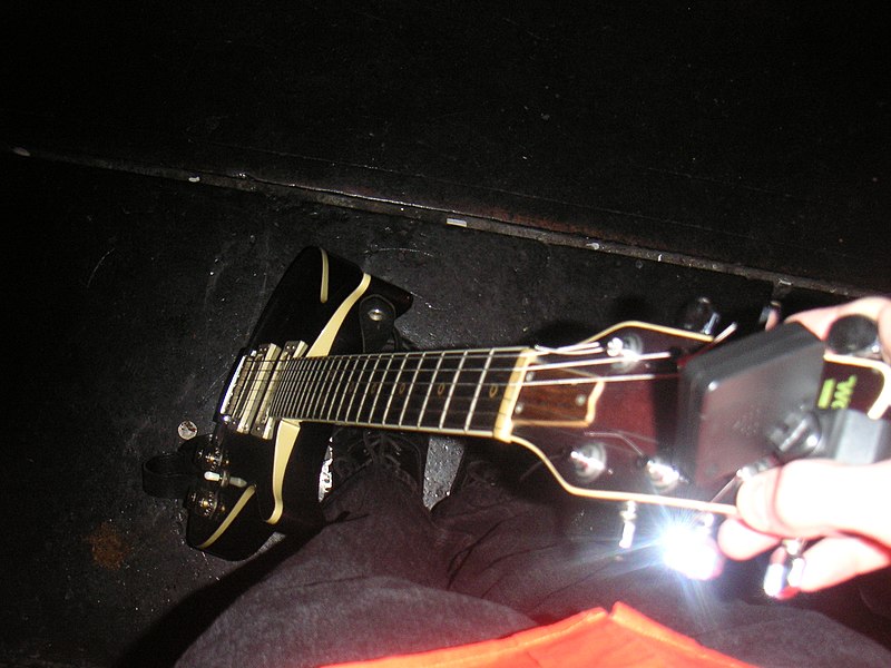 File:Alice's guitar (4144097920).jpg