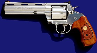 Revólver Colt Anaconda calibre .44 Magnum.