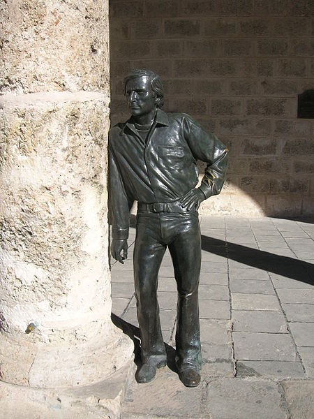 File:Antonio Gades statue in Havana Vieja.jpg