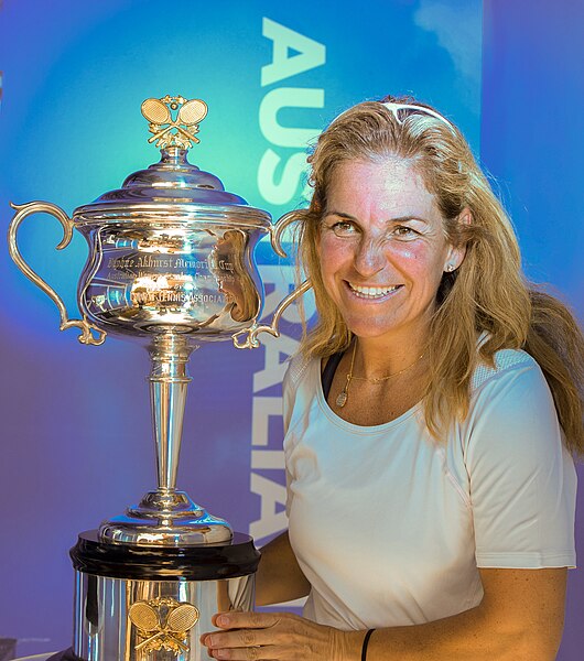 Arantxa Sánchez Vicario holding the Australian Open trophy