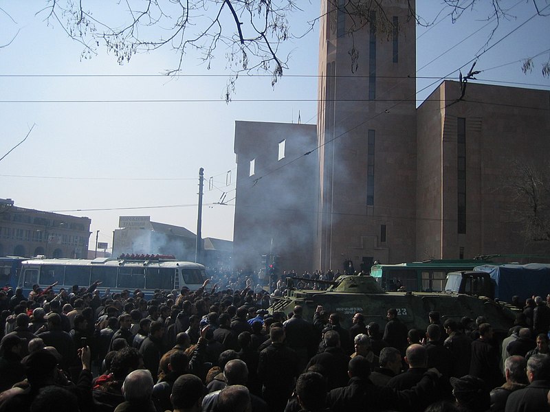 File:Armenian Presidential Elections 2008 Protest Day 11 - French Embassy Demonstration 2pm people demanding APC and buses to leave.jpg