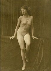 Art Deco Nude Gravure 31.jpg