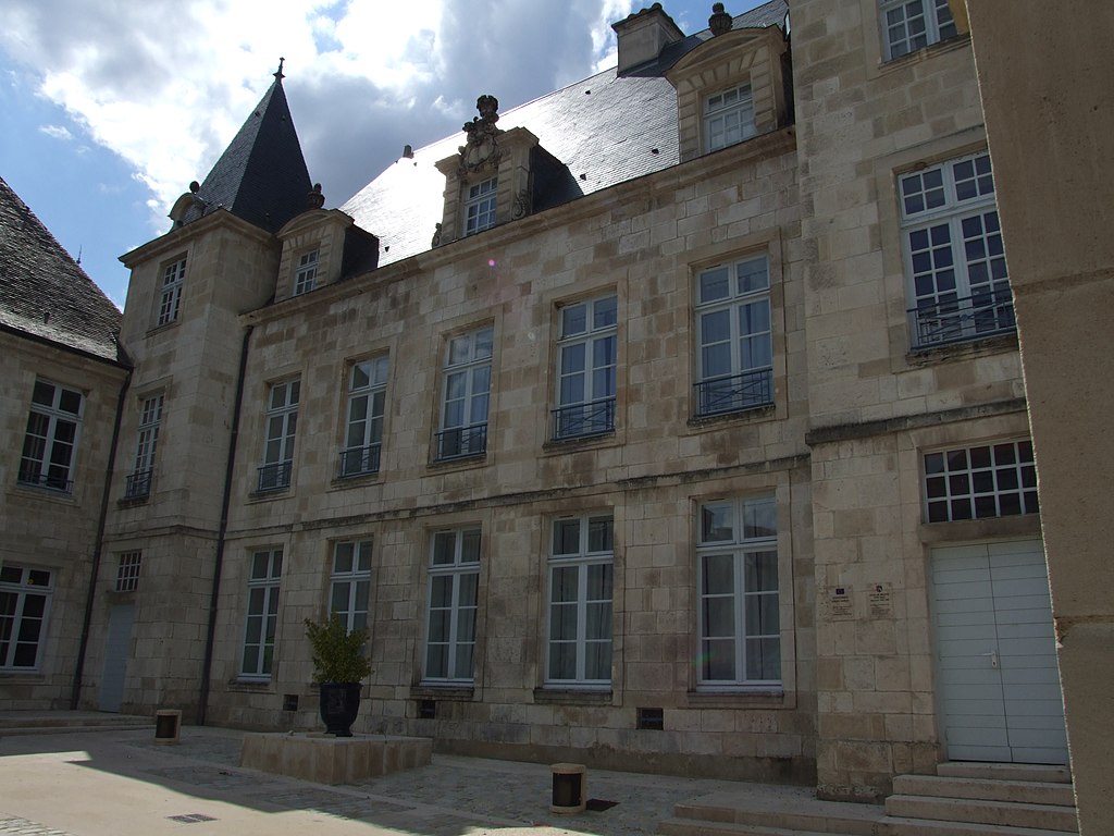 Bar-sur-Aube - Bibliothèque.jpg