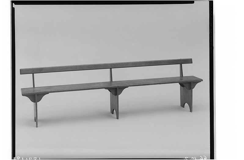 File:Bench MET 189119.jpg