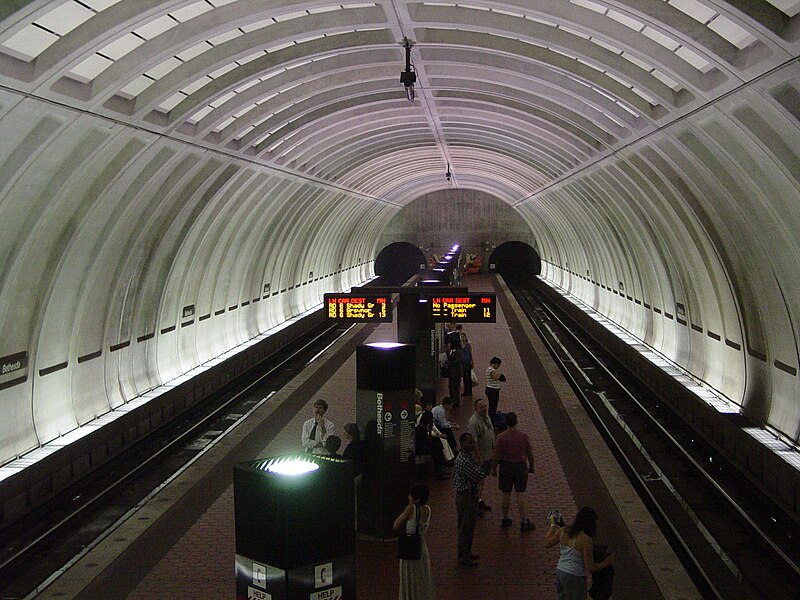 File:Bethesda station view from escalators.jpg