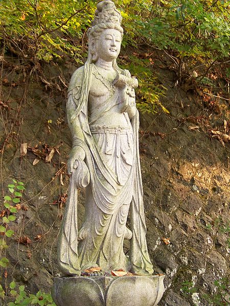 File:Bodhisattva at Iimori-yama closeup.JPG