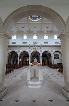 Interno della cattedrale di Brentwood 5.jpg