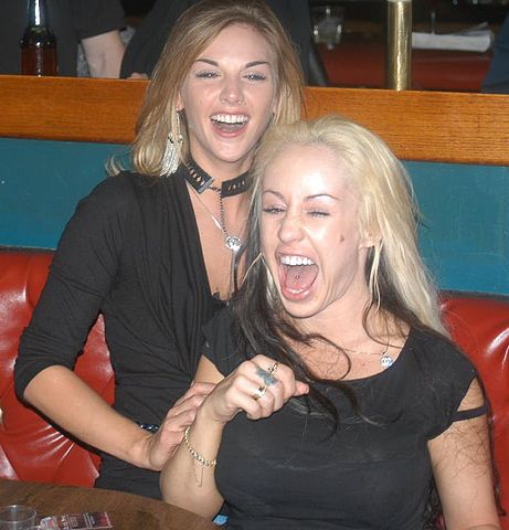 Davia Ardell - File:Brianna Love, Davia Ardell at Porn Star Karaoke 2.jpg - Wikimedia  Commons
