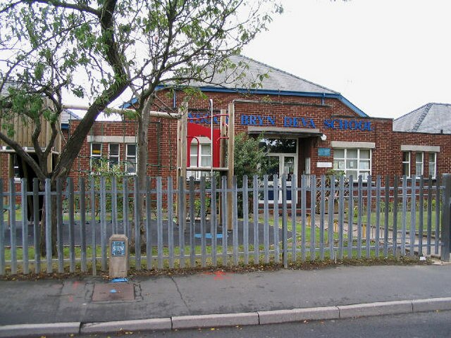 Bryn Deva Primary School (2006)