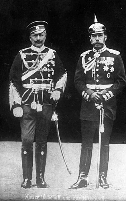 Wilhelm with Nicholas II of Russia in 1905, wearing the military uniforms of each other's army