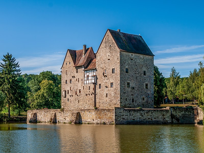 File:Burg Brennhausen-20080806-RM-100337.jpg