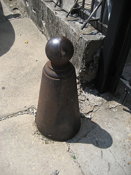 File:Camp Julia Alley Bollard.jpg