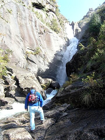 File:Cascata do arado.jpg