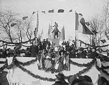 Dedication ceremony Ceremony at Jeanne d'Arc Memorial, Meridian Hill Park 41933v.jpg