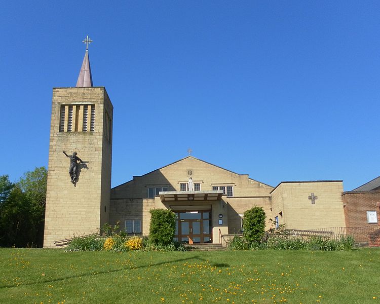 File:Church of Our Lady Immaculate and St Philip Neri, New Town, Uckfield (May 2013).JPG