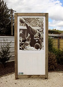 Cartel de Colin Meads en Te Kuiti, su ciudad natal.