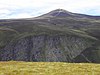 Penhasco acima de Glen Mark com o Monte Keen ao fundo - geograph.org.uk - 1418100.jpg