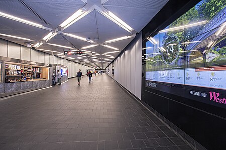 Dey Street Concourse (27374601290)