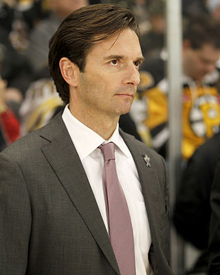 <span class="mw-page-title-main">Dallas Eakins</span> Former ice hockey player and current head coach of the Anaheim Ducks