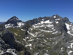 El macizo de Ubiña, desde peña Ubiña a los Fontanes (2417 m)