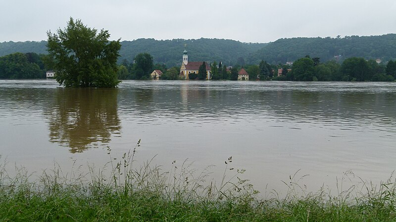 File:Elbe-Hochwasser in Dresden-Juni 2013-62.JPG