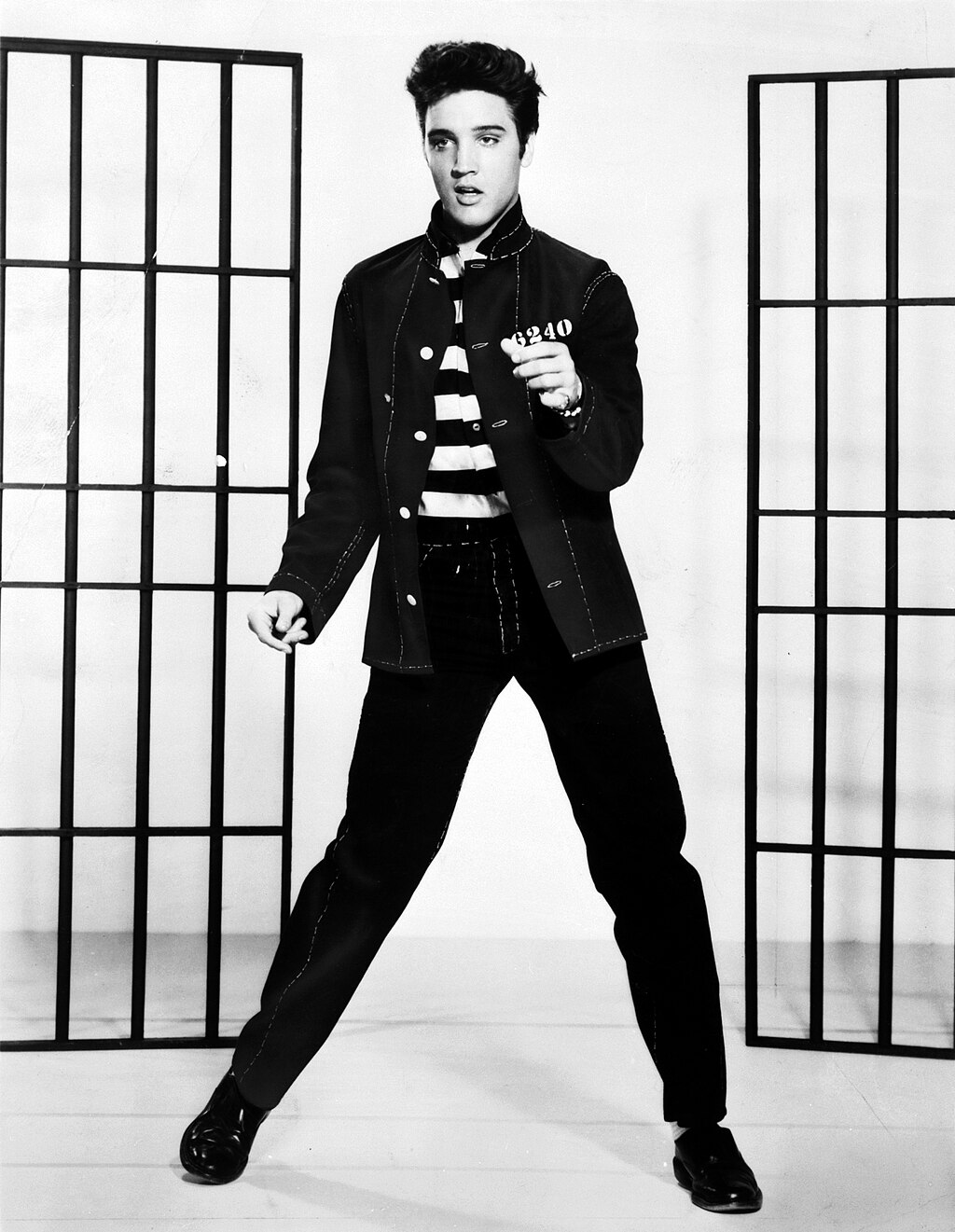 File:Michael Jackson's Bad Jacket and Belt.jpg - Wikipedia