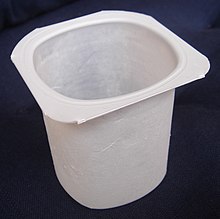 A polystyrene yogurt container Envase de yogur.jpg