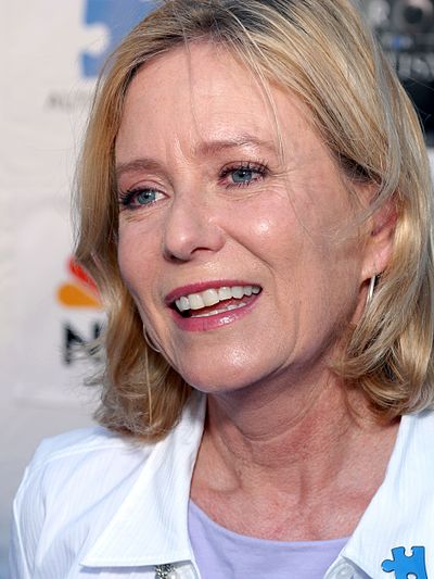 Plumb attending a "Heroes for Autism" event in Hollywood, California, April 2009