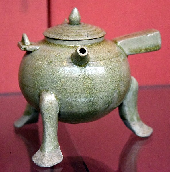 File:Ewer. Lidded tripod with handles, used for heating certain alcoholic drinks. Stoneware with pale green (celadon) glaze. Six Dynasties, 500-580 CE. Victoria and Albert Museum, London.jpg