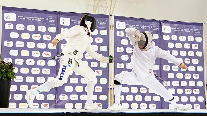 File:Fencing FIEJunior2019.jpg