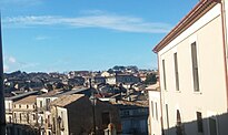 Veduta del centro storico dalle porte del rione Pioppi