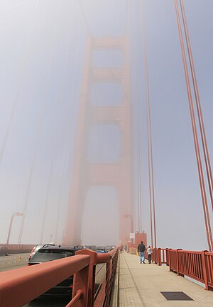 Fog on Golden Gate Bridge is reducing visibility.