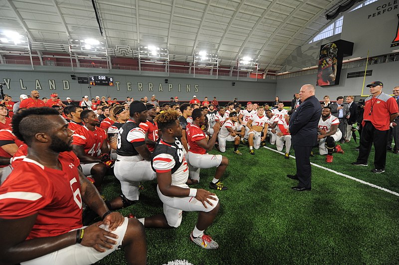 File:Governor Visits University of Maryland Football Team (36114201053).jpg