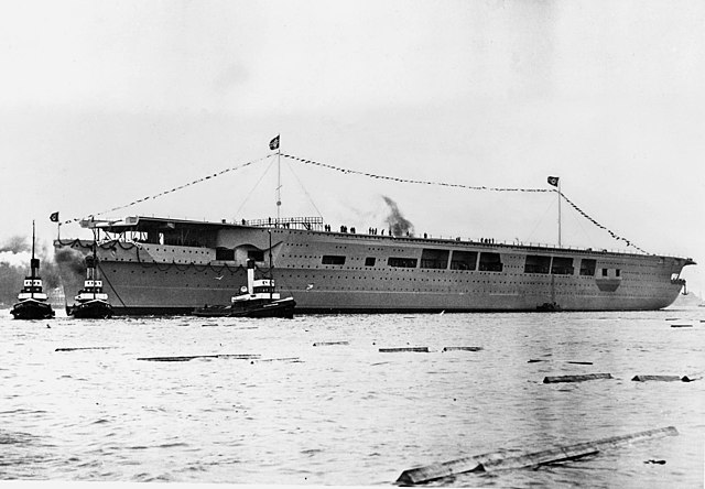 Hangarfartyget Graf Zeppelin.