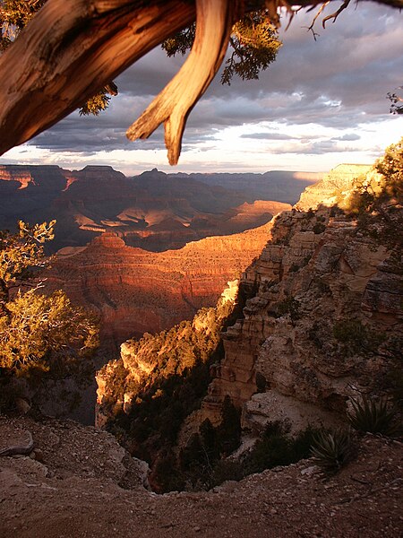 File:Grand Canyon Sunset 356.jpg