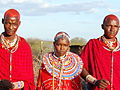 Кенийская невеста (в центре)
