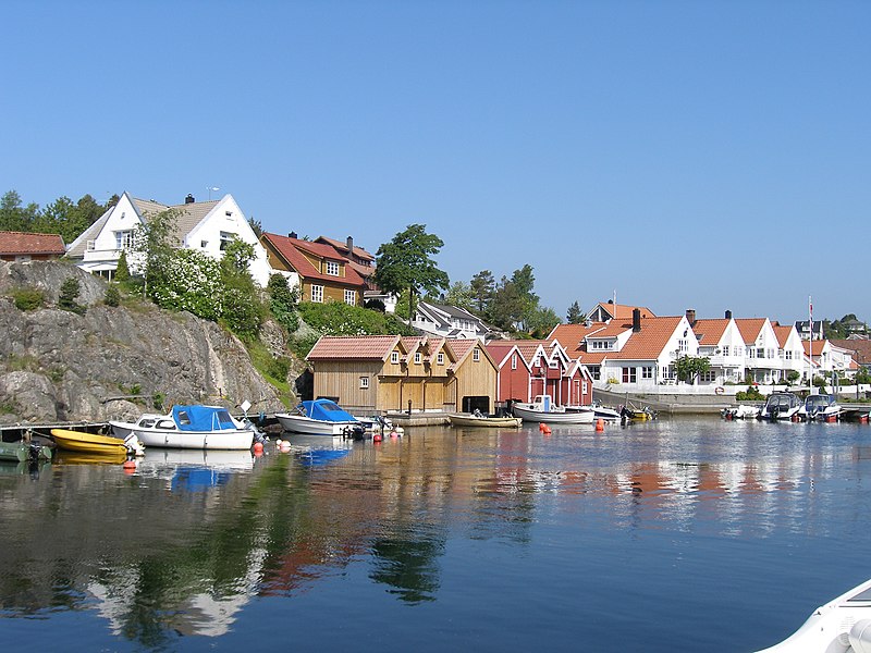 File:Høllen havn - panoramio.jpg